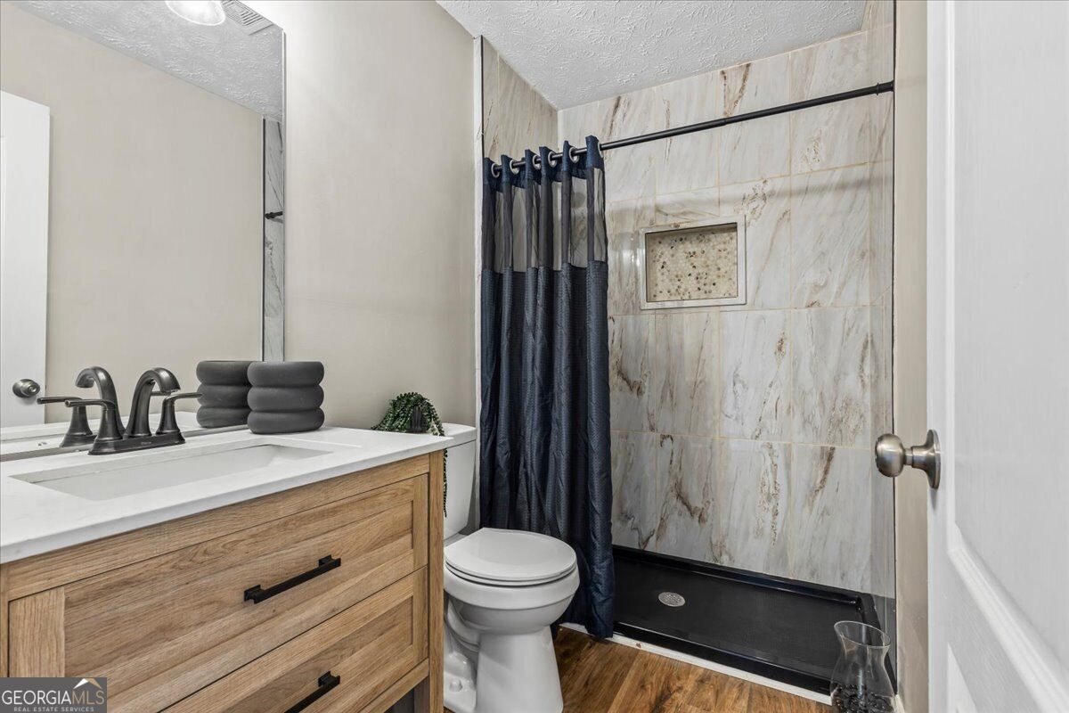 5604 Rockingwood Lane Property Photo 18