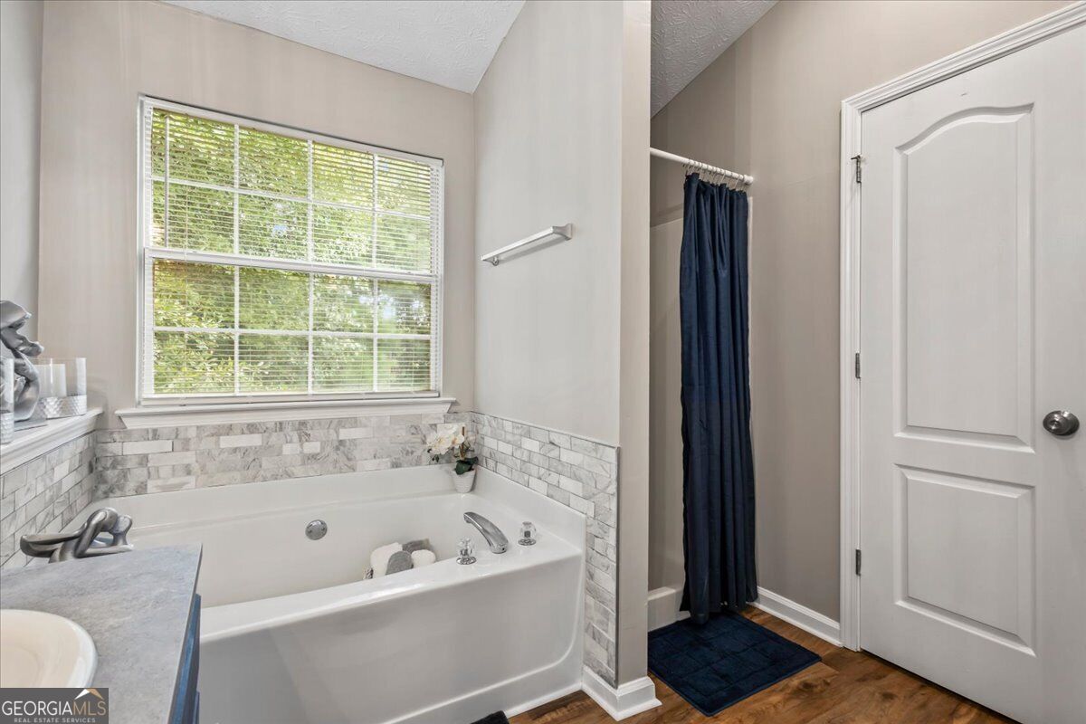 5604 Rockingwood Lane Property Photo 22