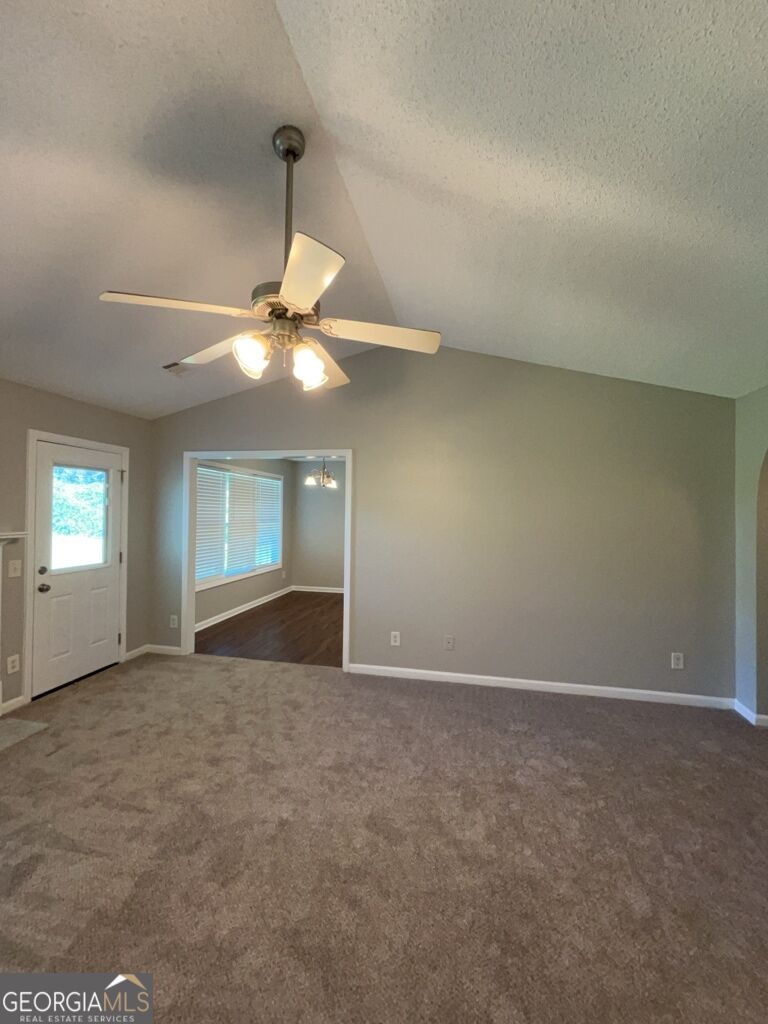 1302 Manning Way Property Photo 3