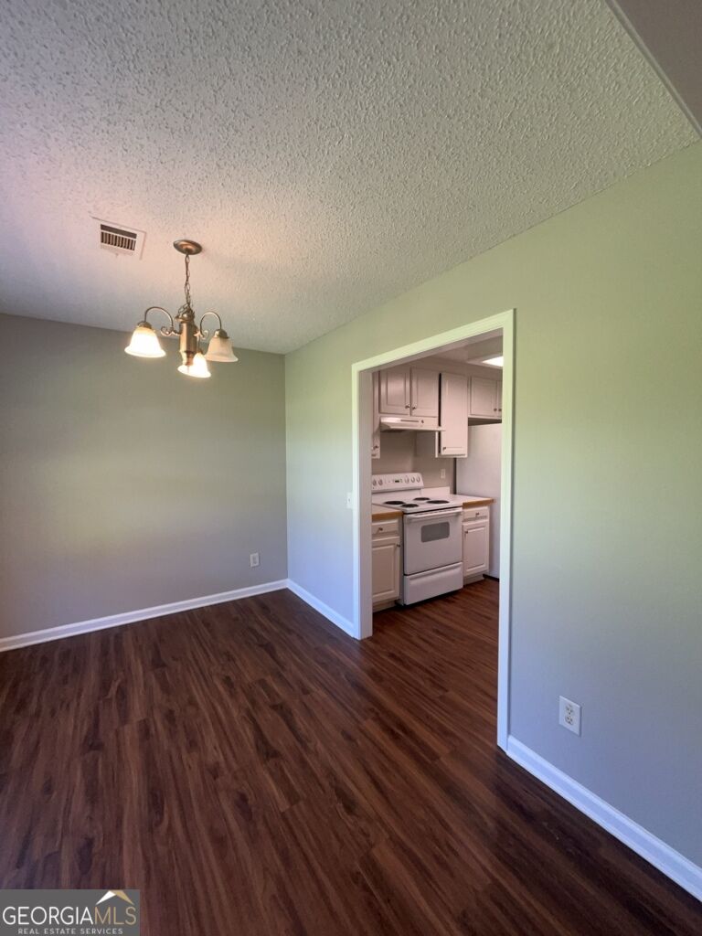 1302 Manning Way Property Photo 4