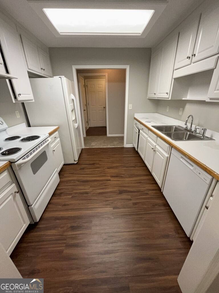 1302 Manning Way Property Photo 6