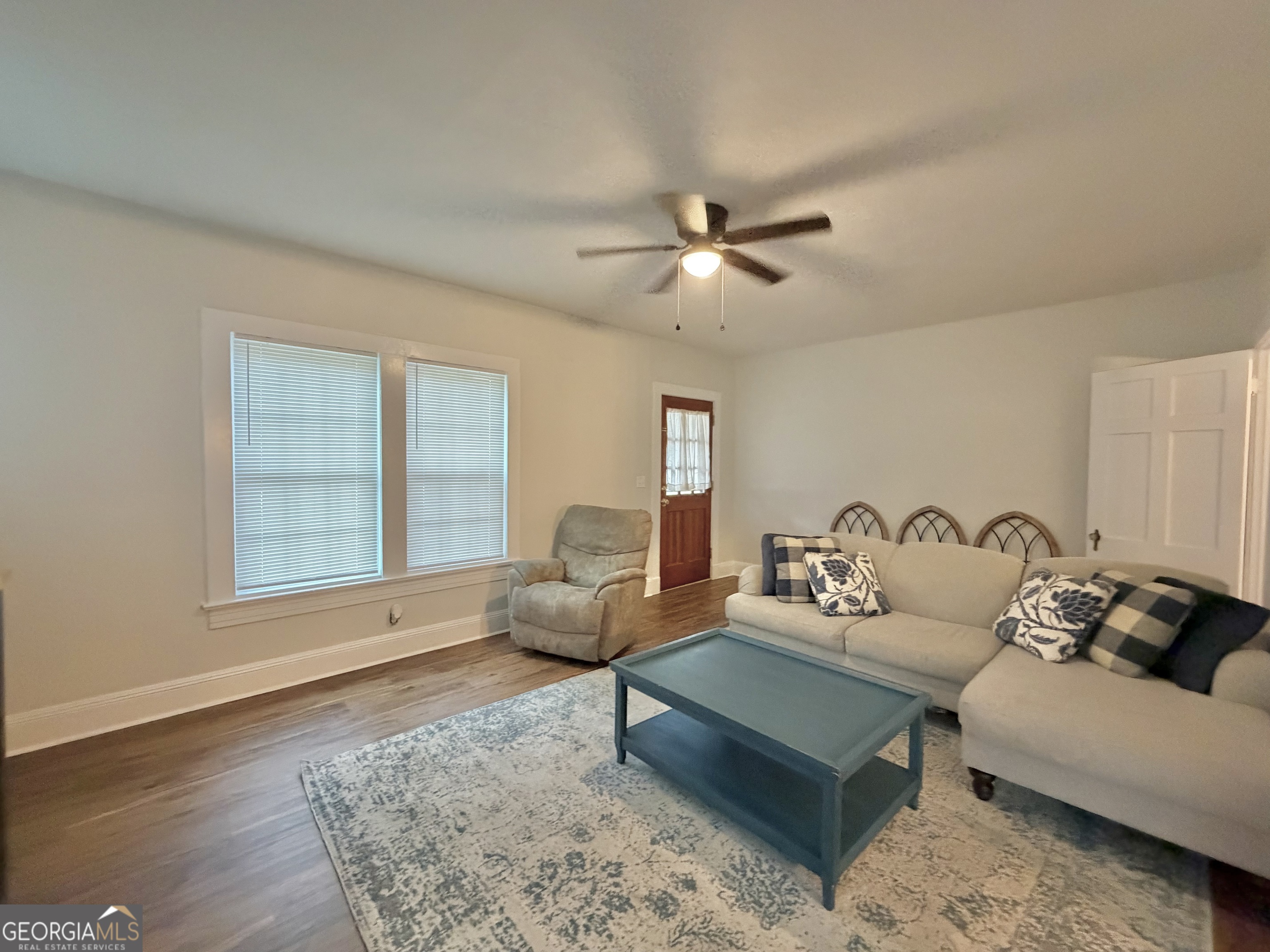 141 S First Avenue Property Photo 5