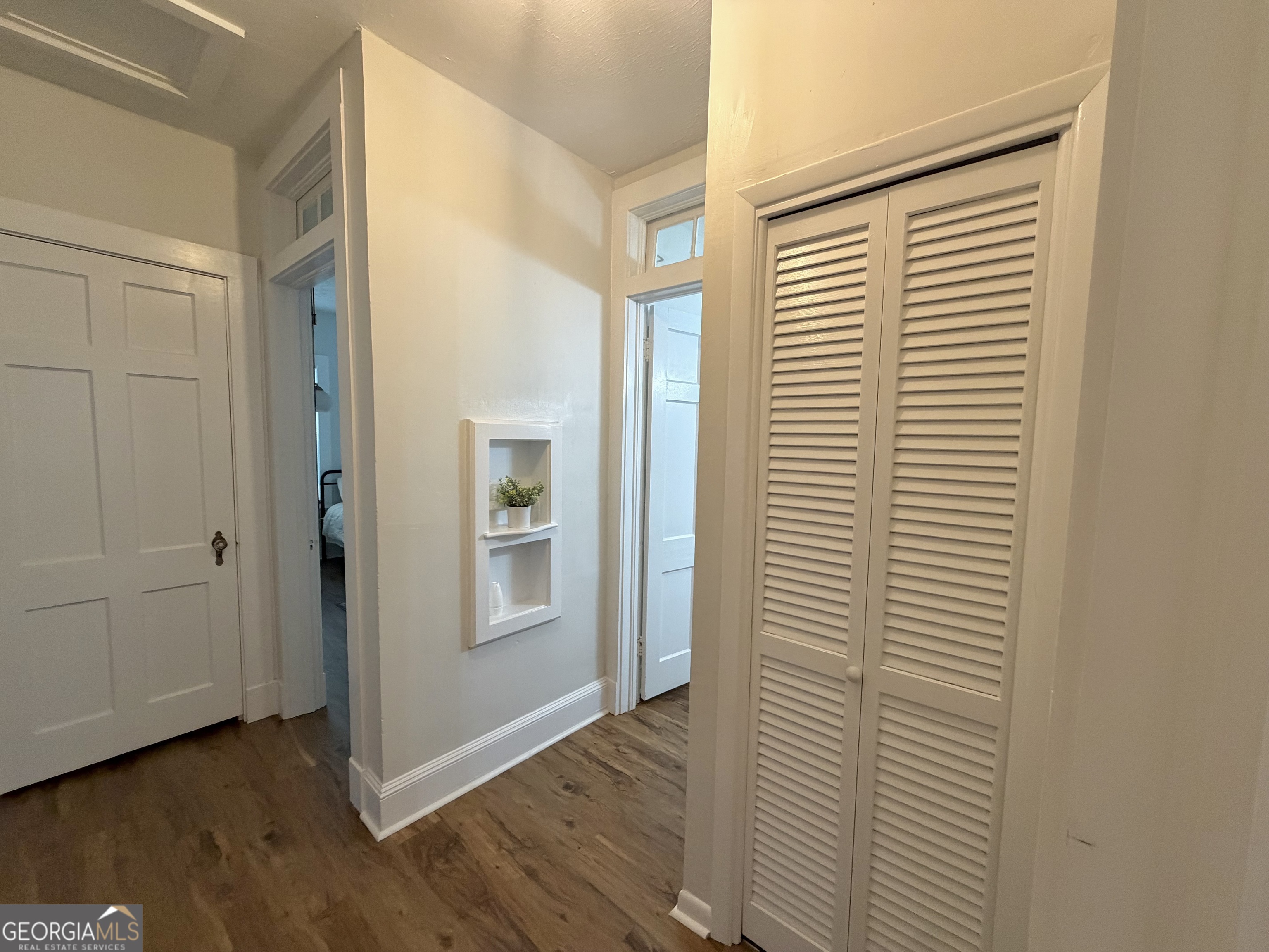 141 S First Avenue Property Photo 15