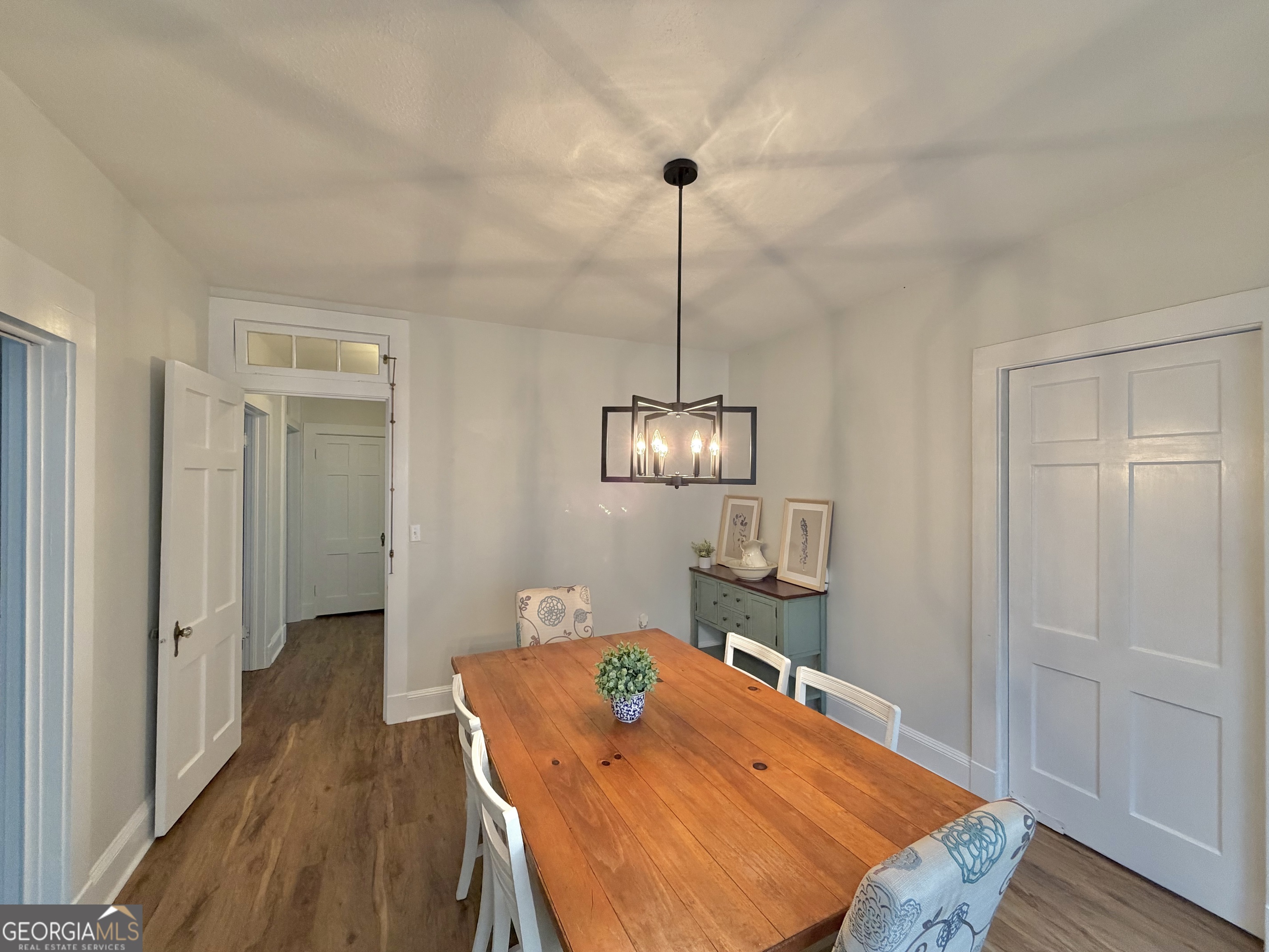 141 S First Avenue Property Photo 18