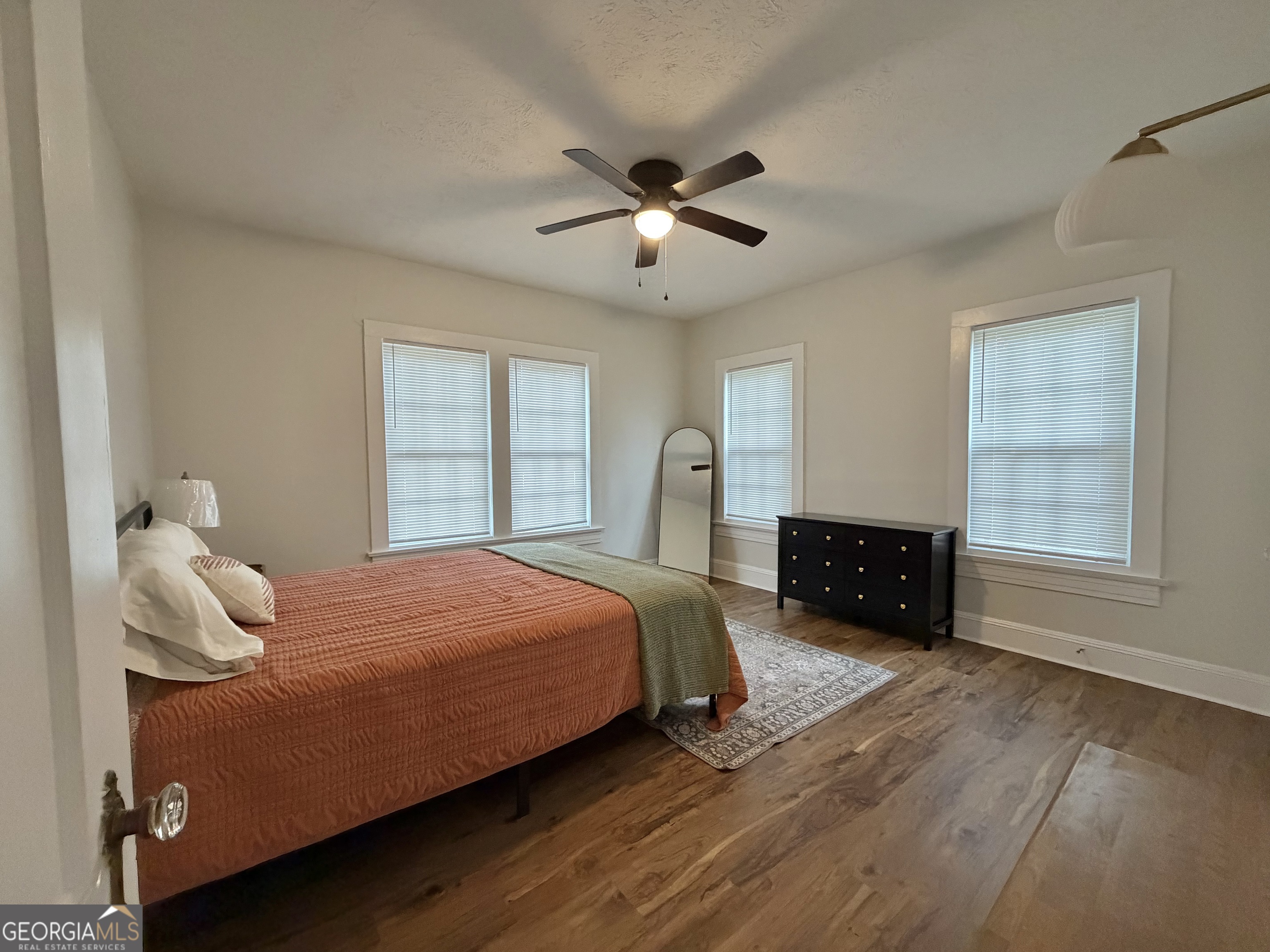 141 S First Avenue Property Photo 19