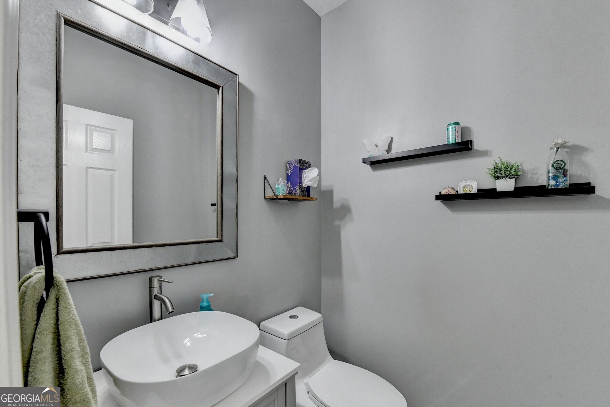 3329 Castleberry Village Circle Property Photo 8