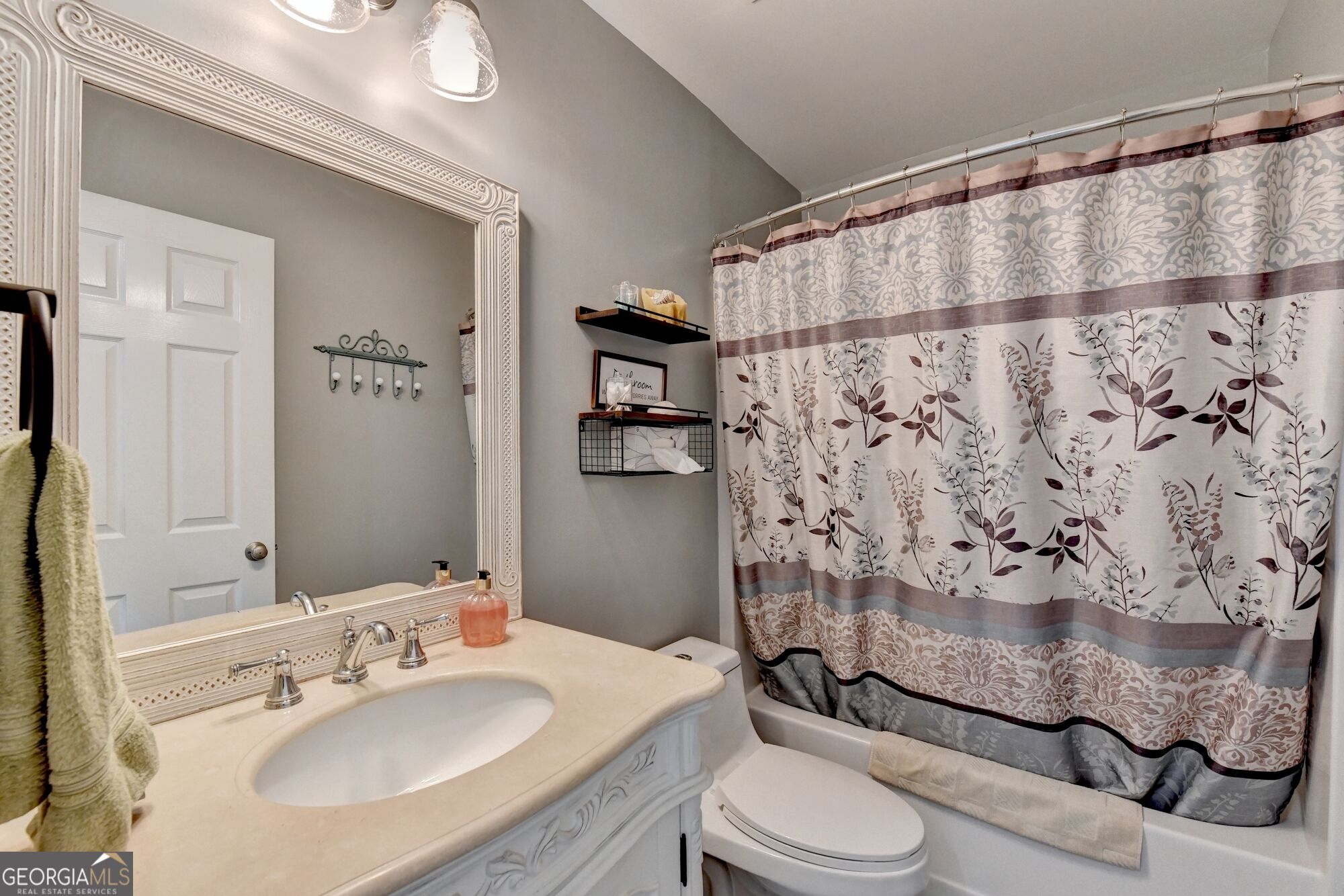 3329 Castleberry Village Circle Property Photo 14