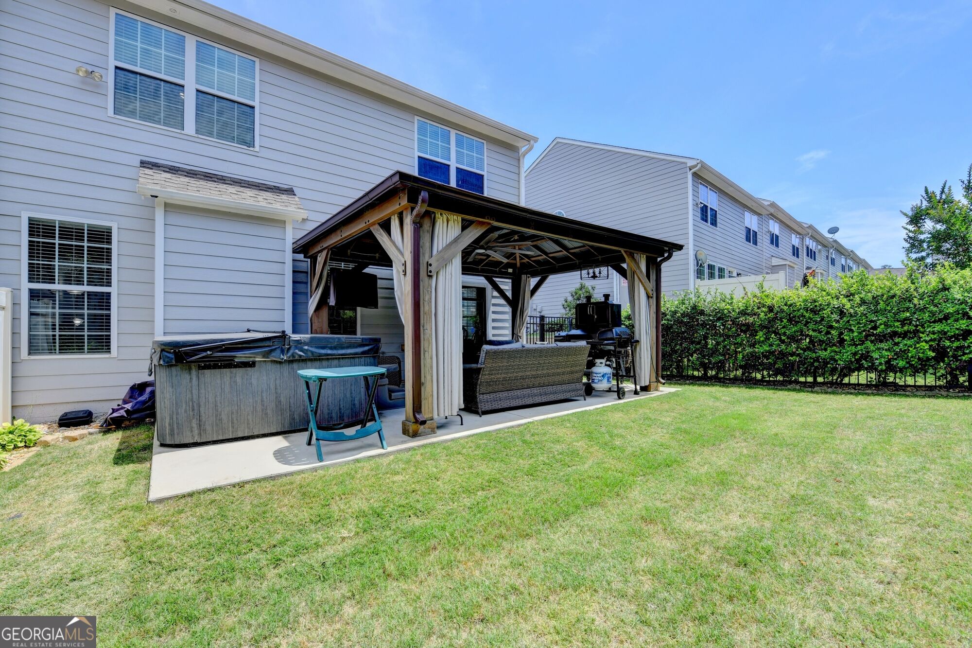 3329 Castleberry Village Circle Property Photo 16