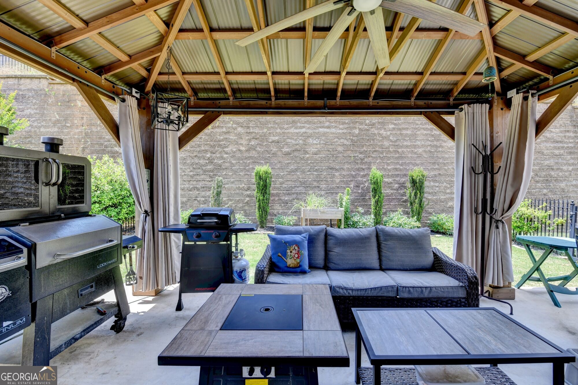 3329 Castleberry Village Circle Property Photo 17