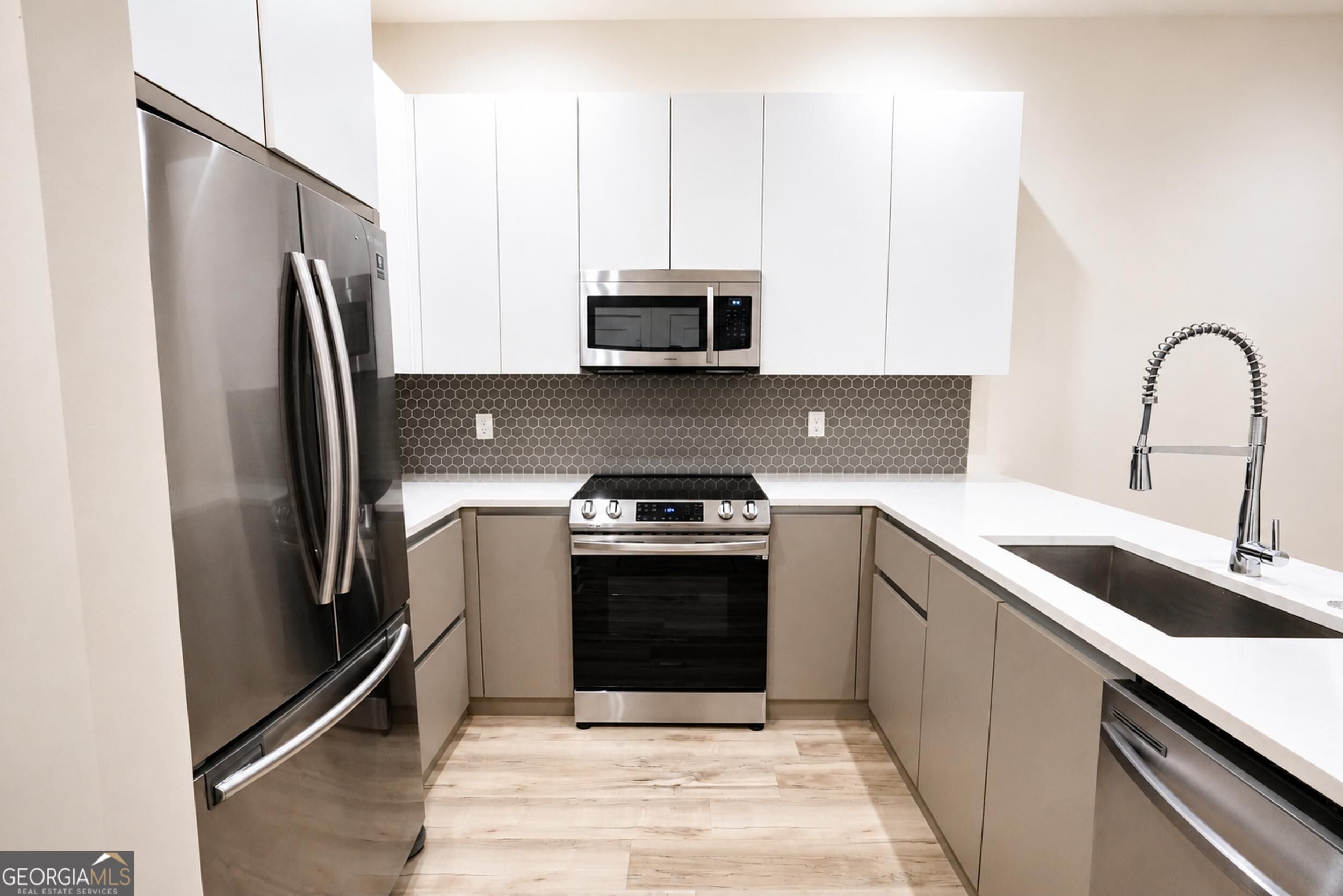 1155 Custer Avenue Se # 108 Property Photo 6