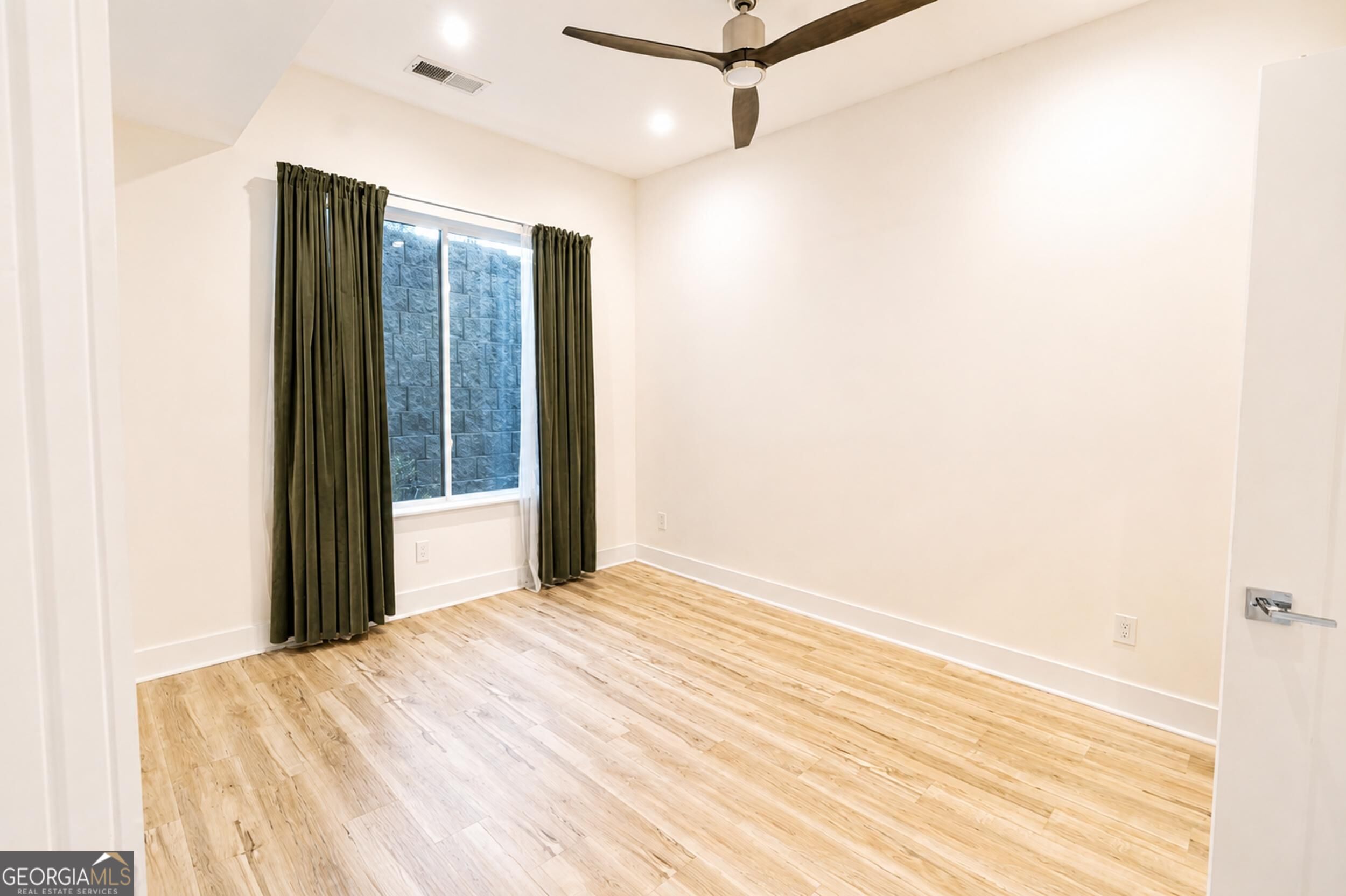 1155 Custer Avenue Se # 108 Property Photo 14