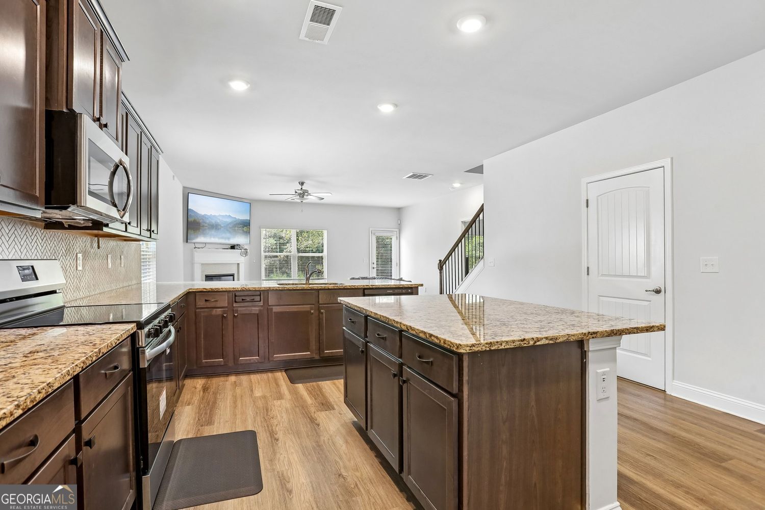 1841 Abbey Road Property Photo 14