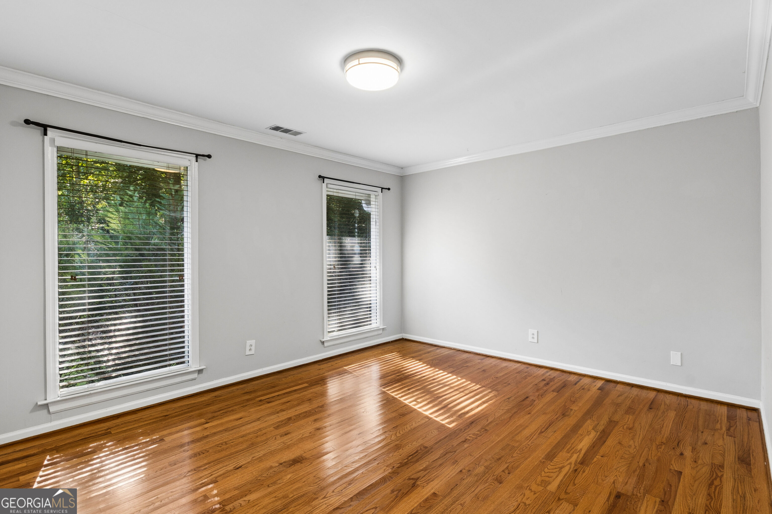 530 E Lake Drive Property Photo 19