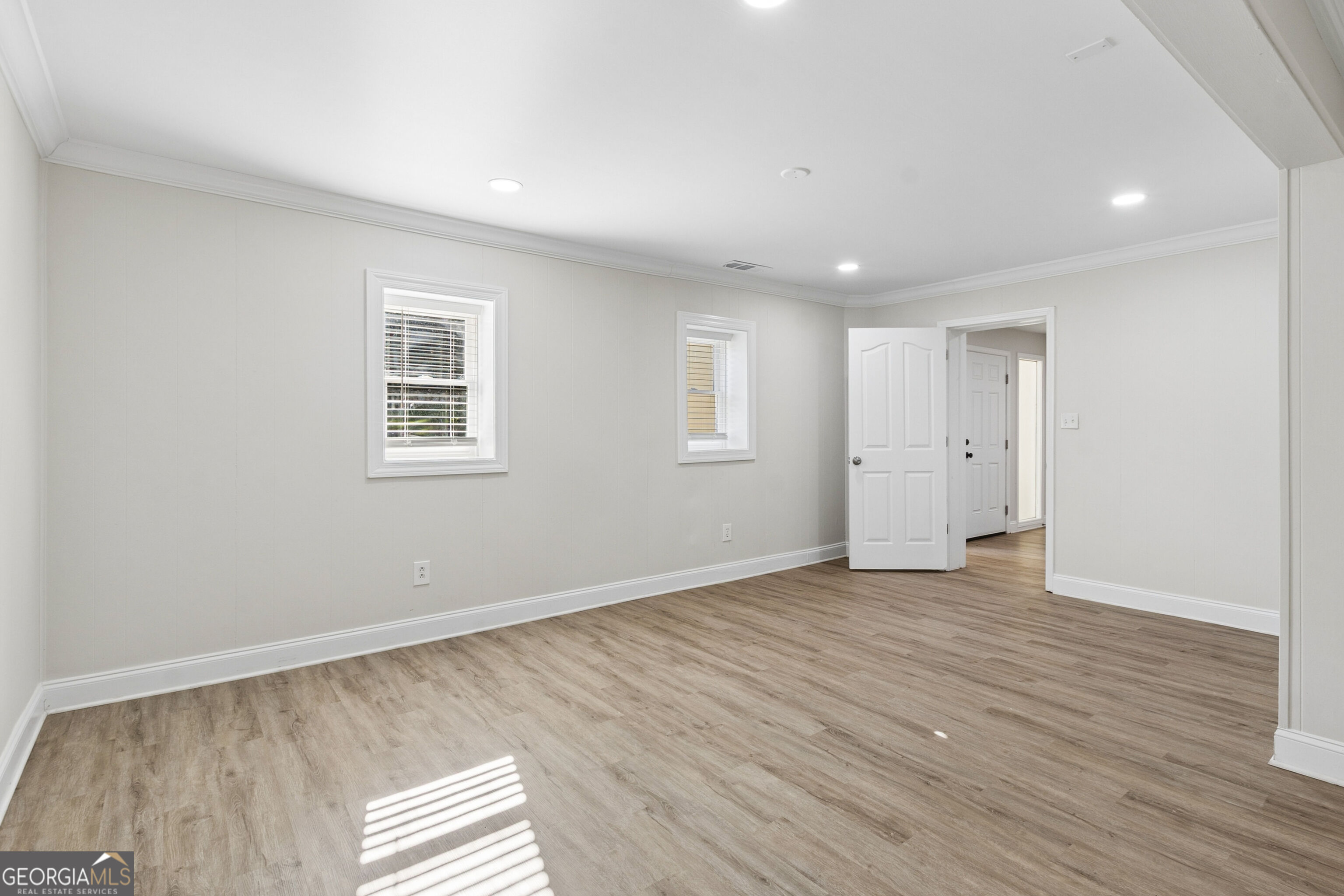 530 E Lake Drive Property Photo 30