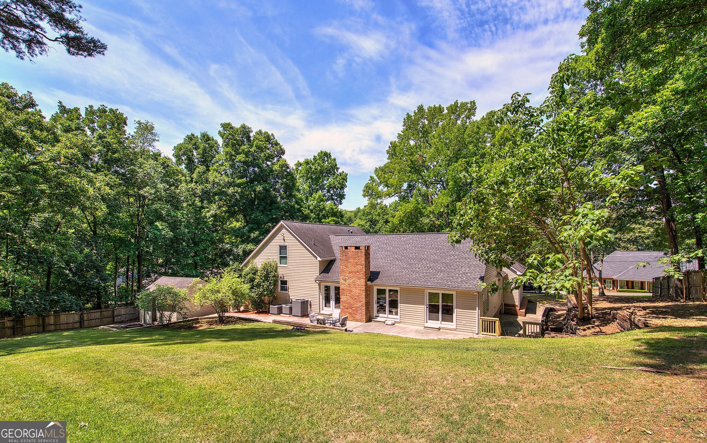 224 Shadowood Drive Se Property Photo 4