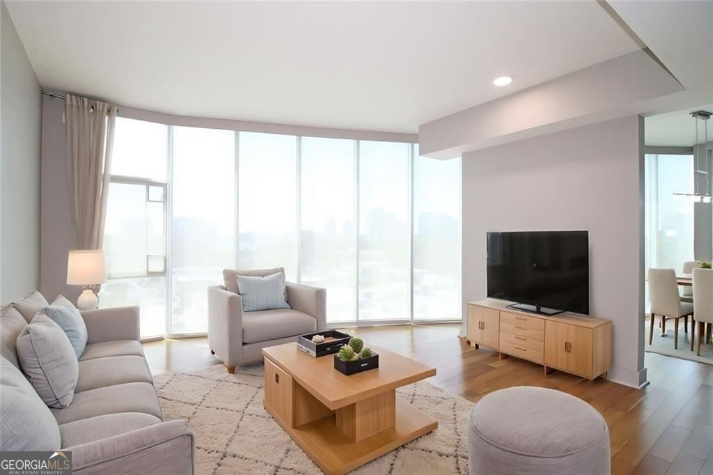 4561 Olde Perimeter Way S # 1002 Property Photo 1