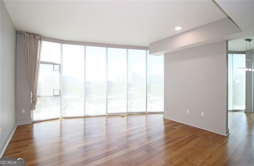 4561 Olde Perimeter Way S # 1002 Property Photo 2