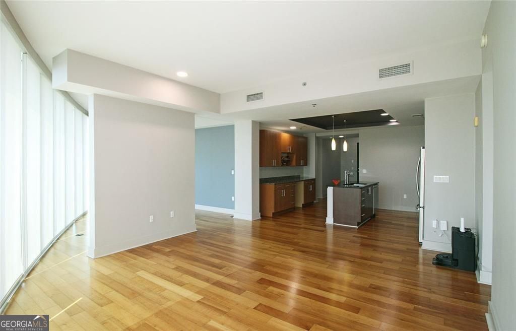 4561 Olde Perimeter Way S # 1002 Property Photo 4