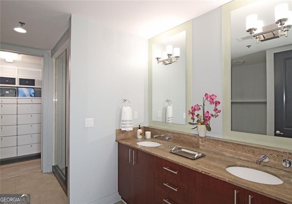 4561 Olde Perimeter Way S # 1002 Property Photo 18