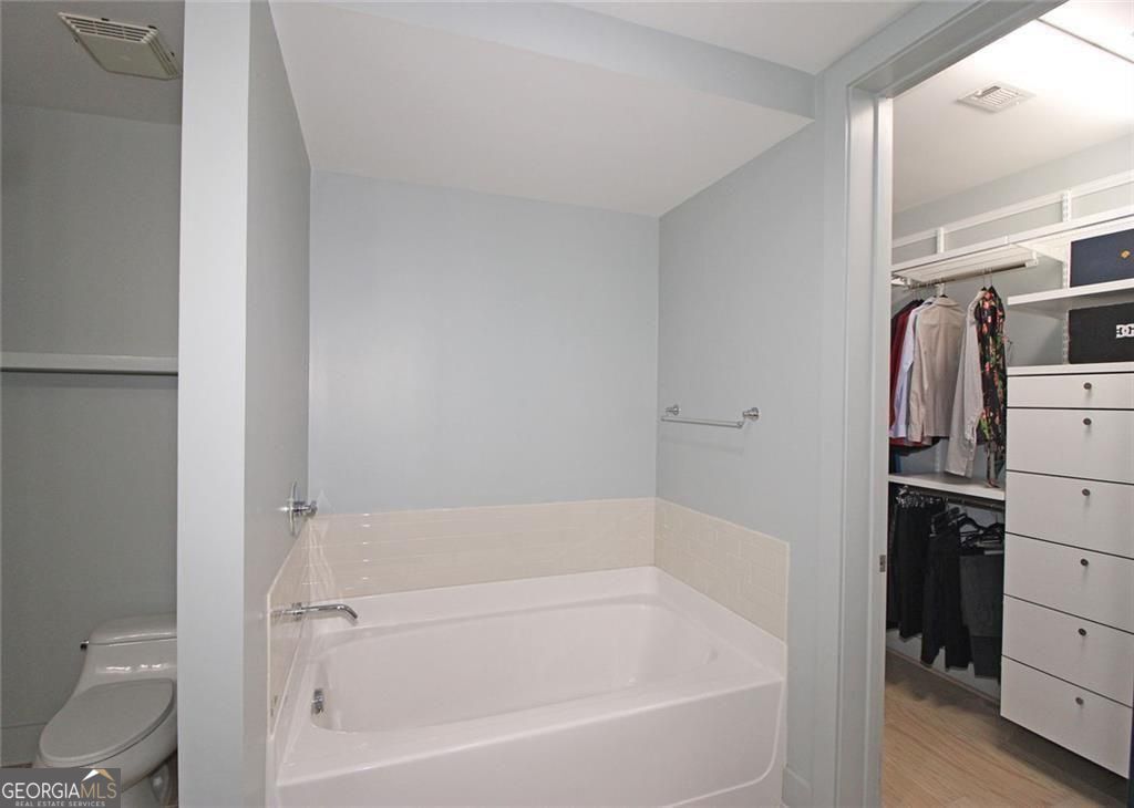 4561 Olde Perimeter Way S # 1002 Property Photo 19