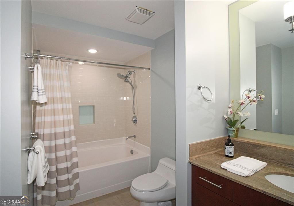 4561 Olde Perimeter Way S # 1002 Property Photo 21