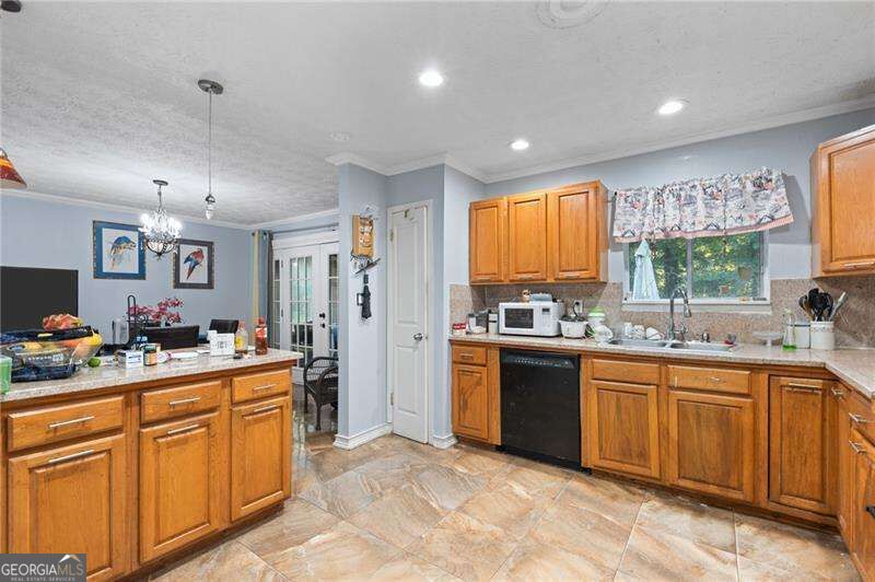 6825 Maddox Road Property Photo 3
