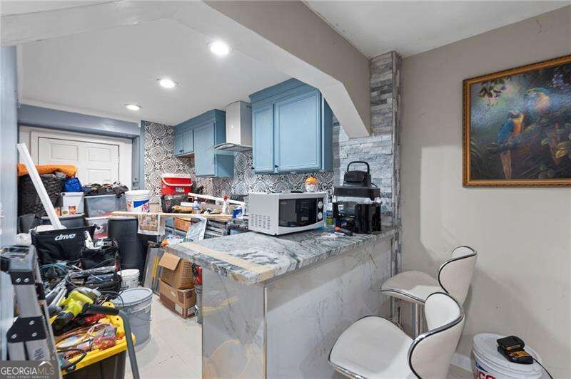 6825 Maddox Road Property Photo 4