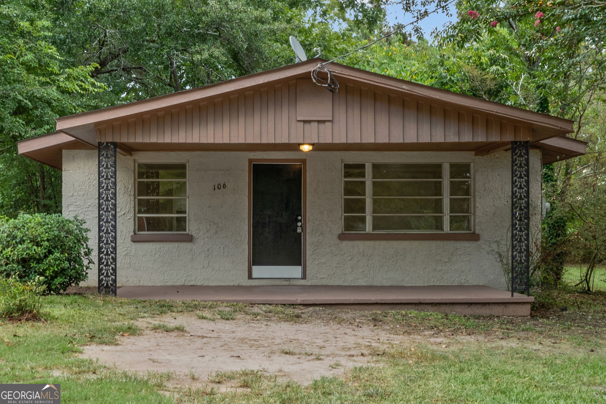 106 Grady Street Property Photo 1