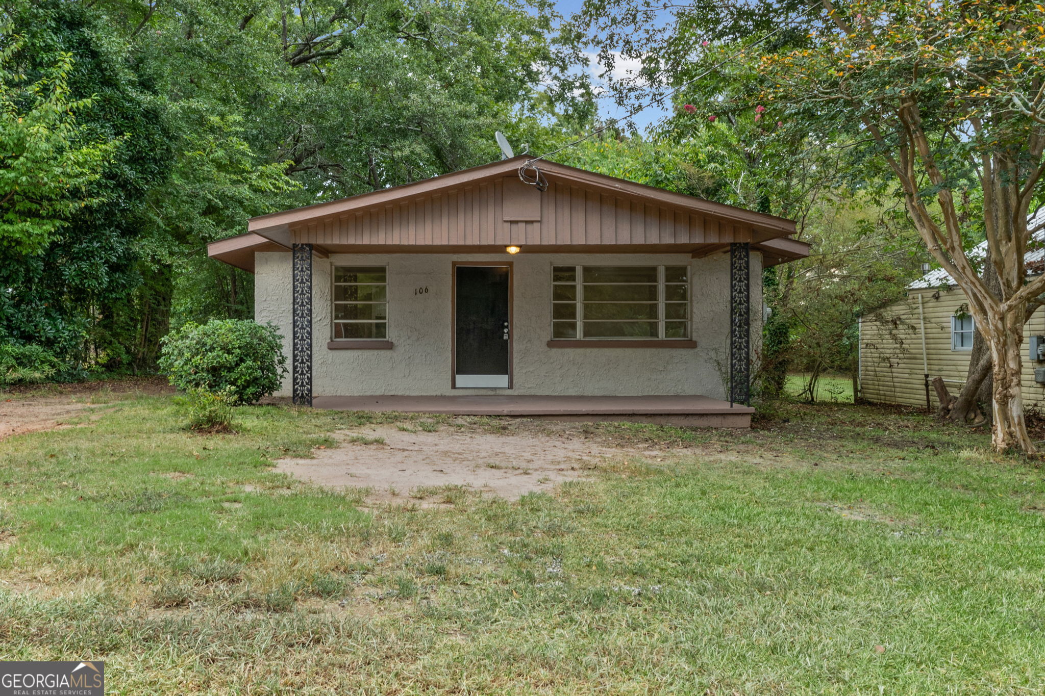 106 Grady Street Property Photo 2