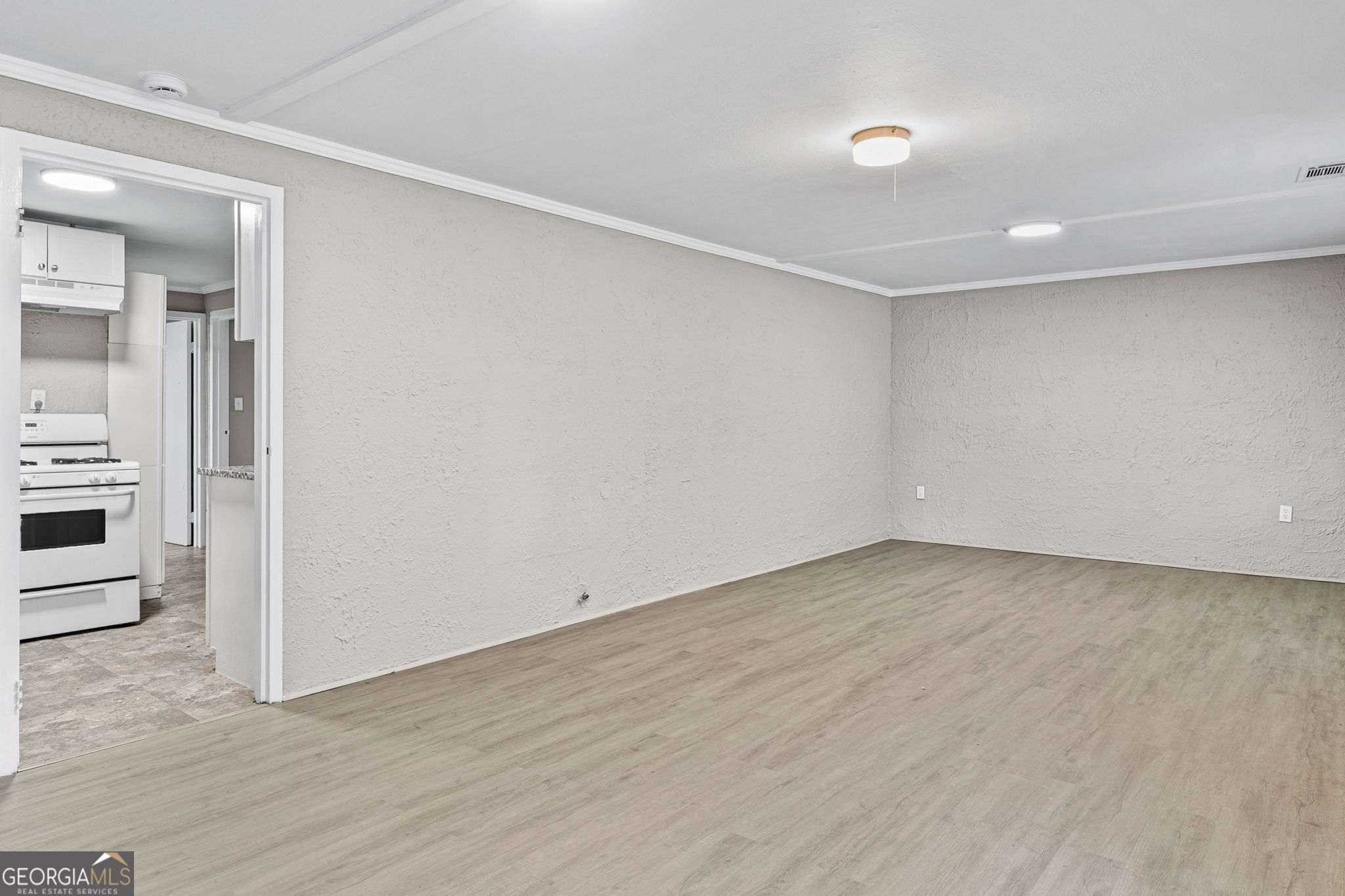 106 Grady Street Property Photo 8
