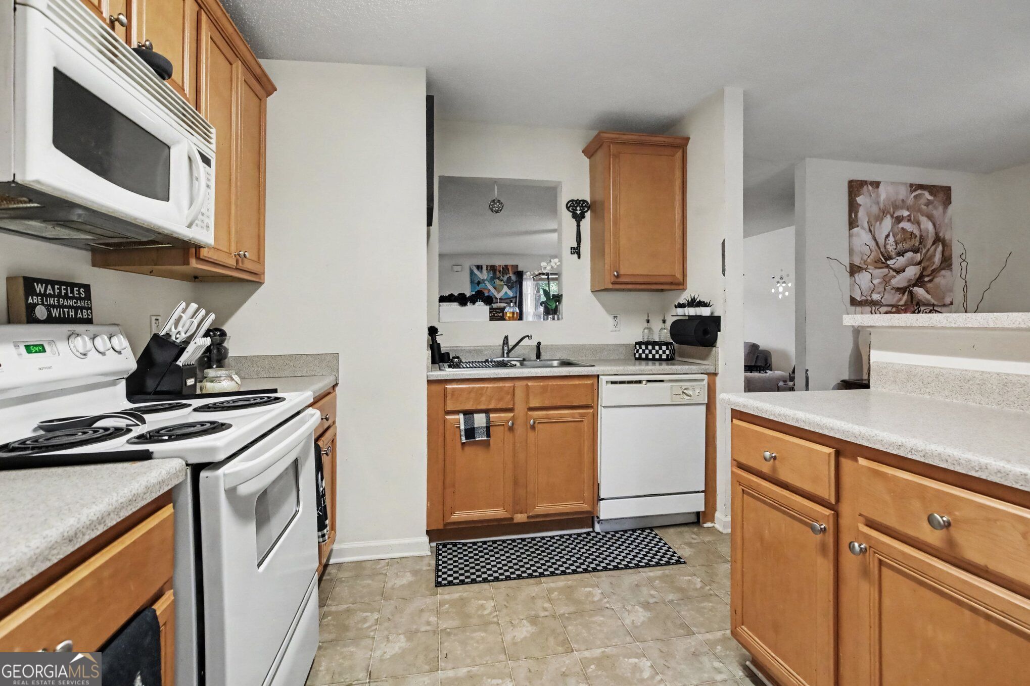 1763 Fielding Way Property Photo 4