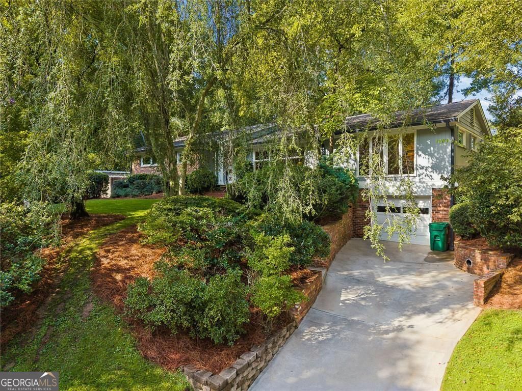774 Briar Park Court Ne Property Photo 4