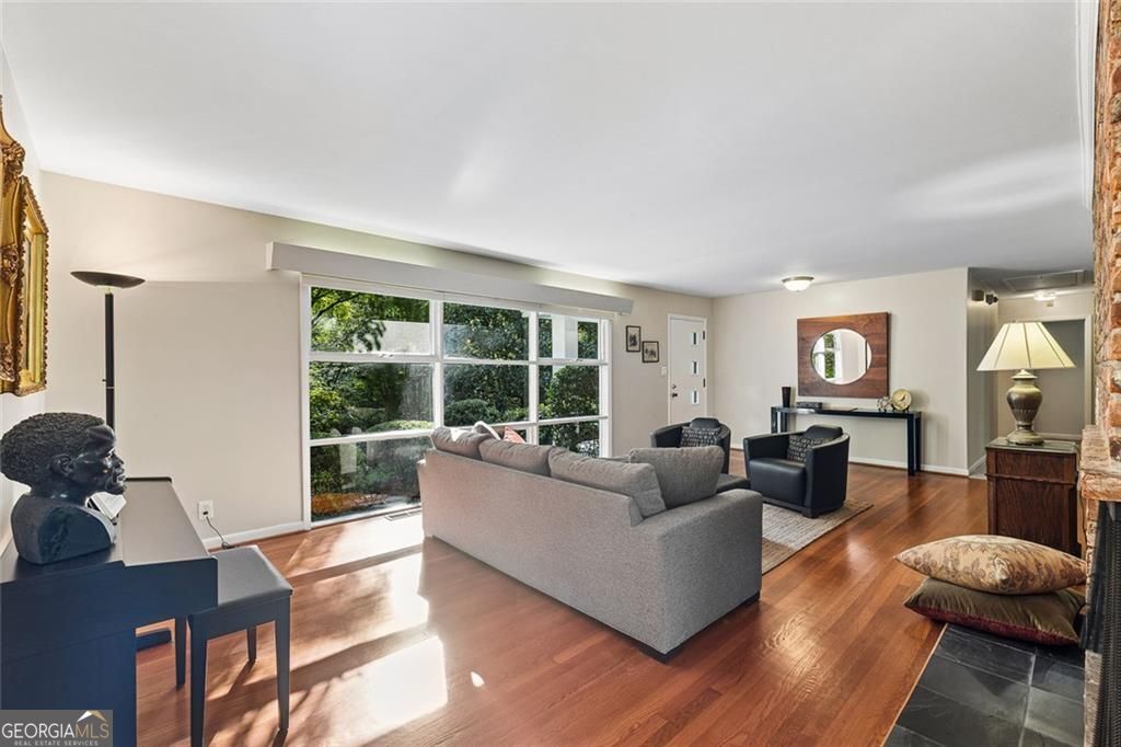 774 Briar Park Court Ne Property Photo 11