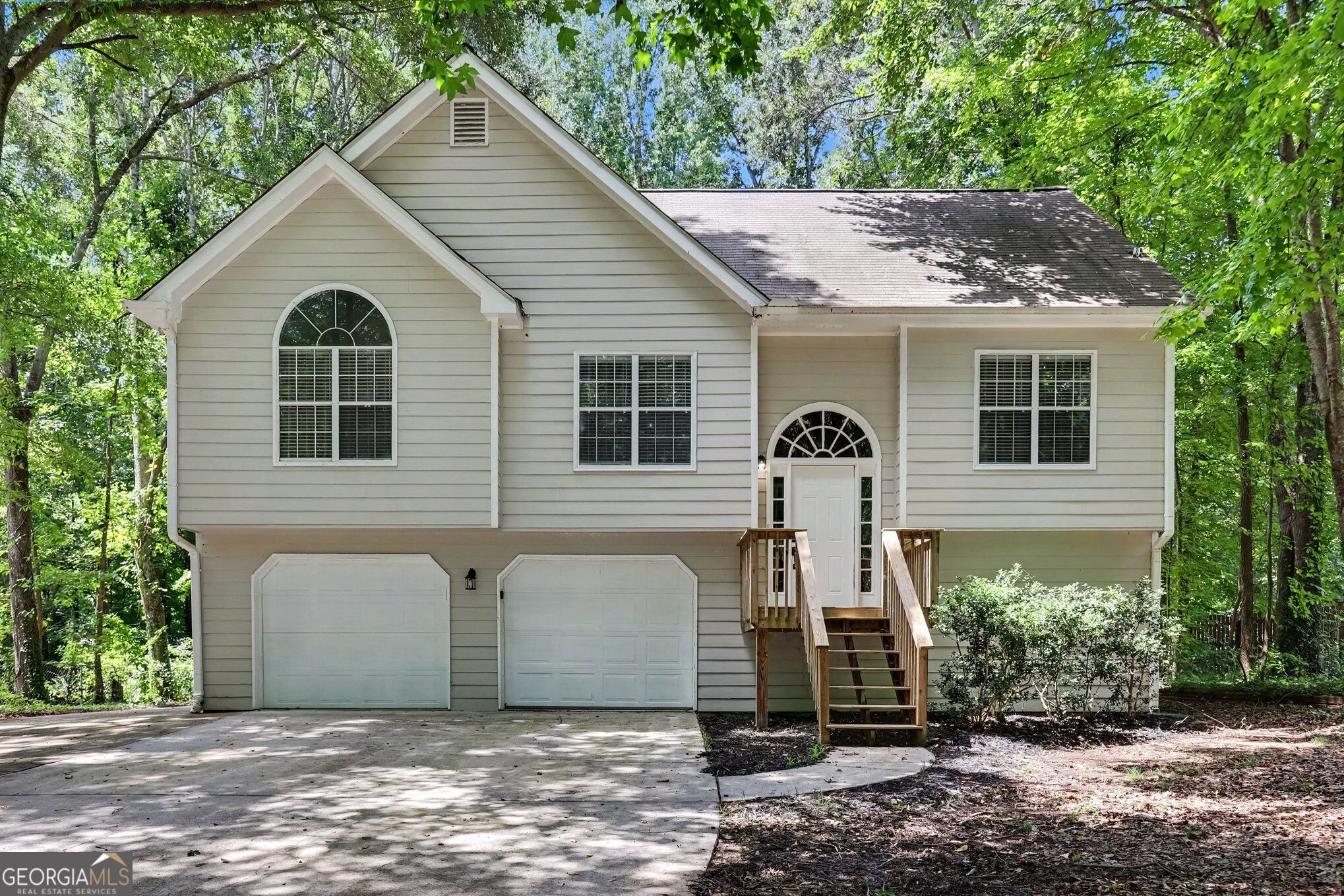 5920 Rolling Oaks Drive Property Photo 1