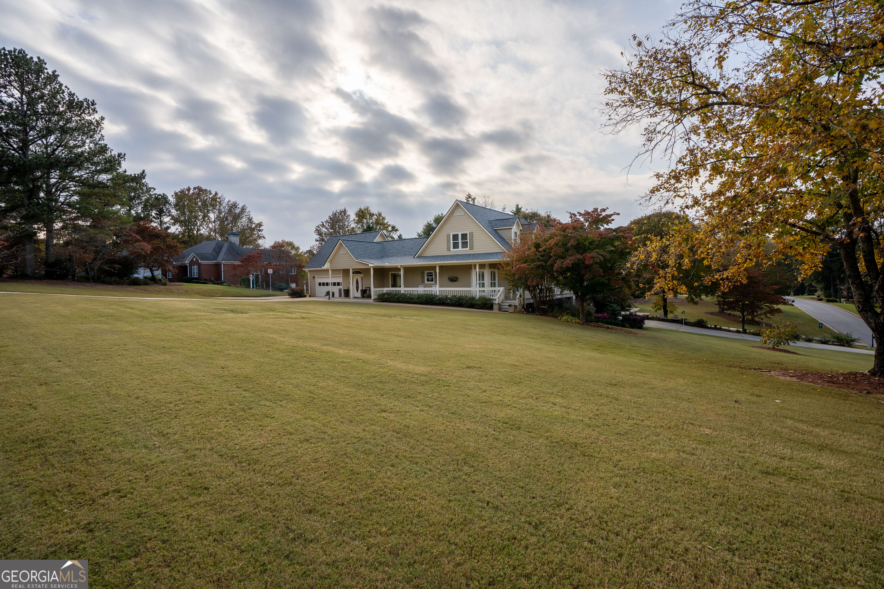 4604 Midlands Green Property Photo 6