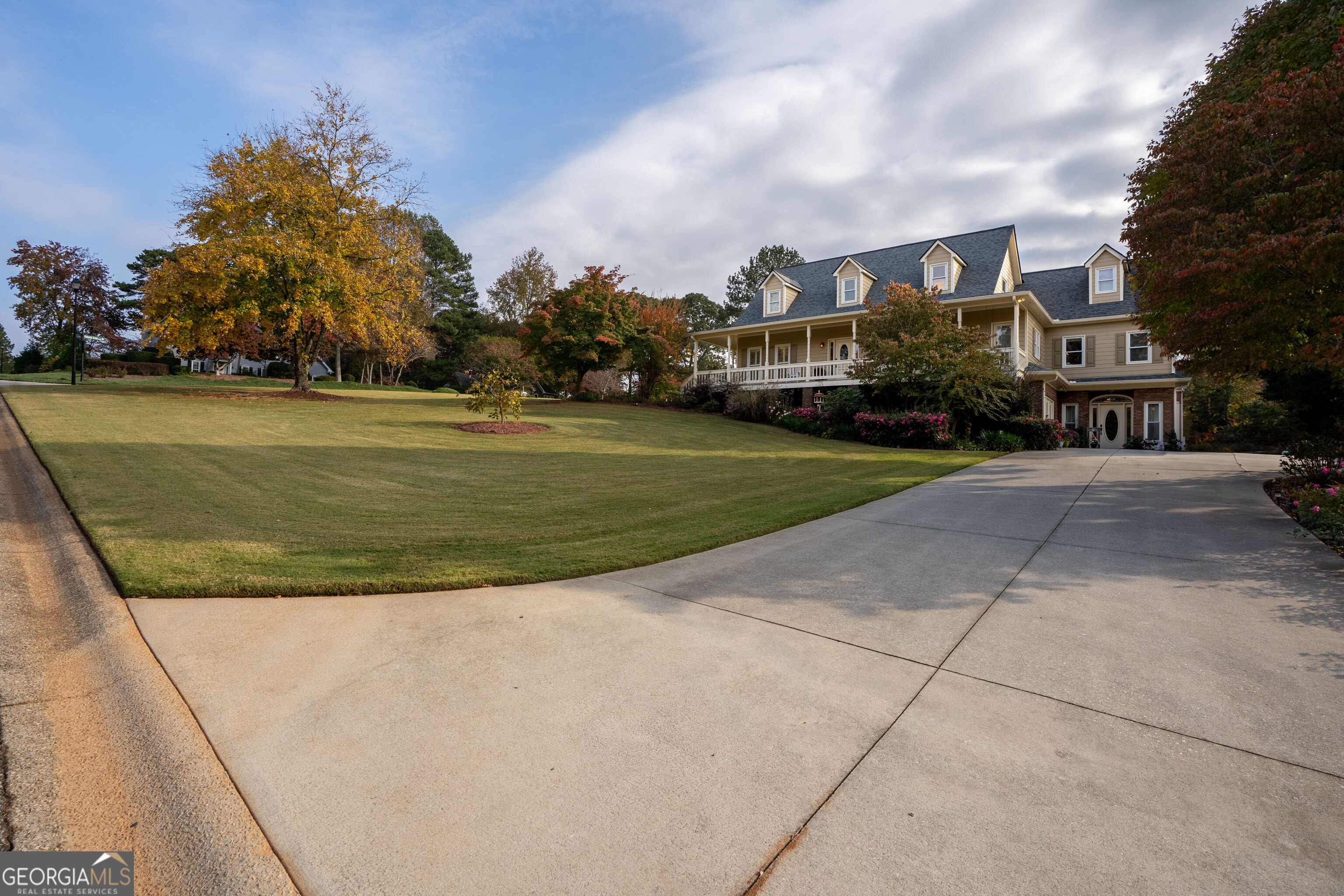 4604 Midlands Green Property Photo 11