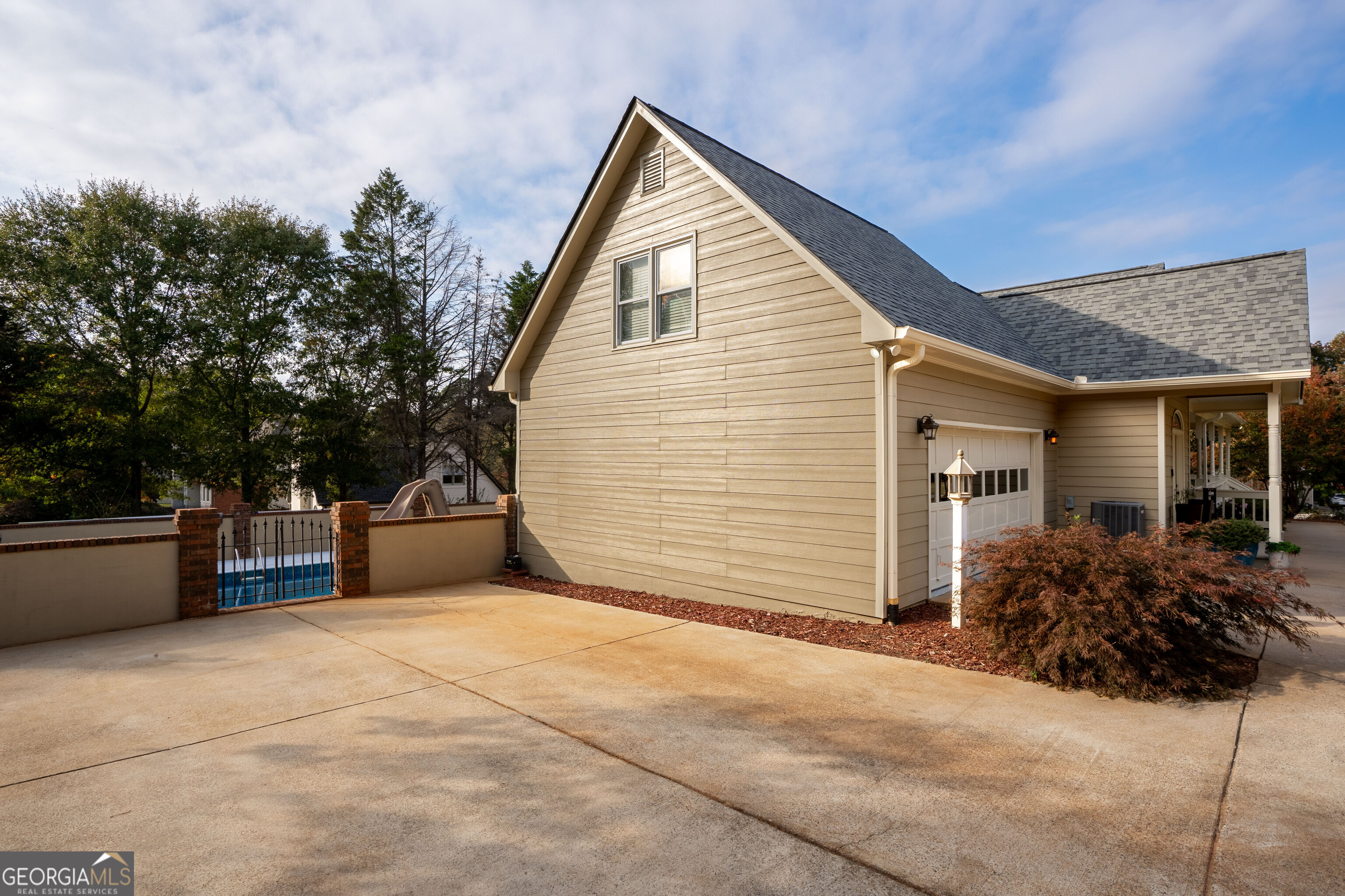4604 Midlands Green Property Photo 12