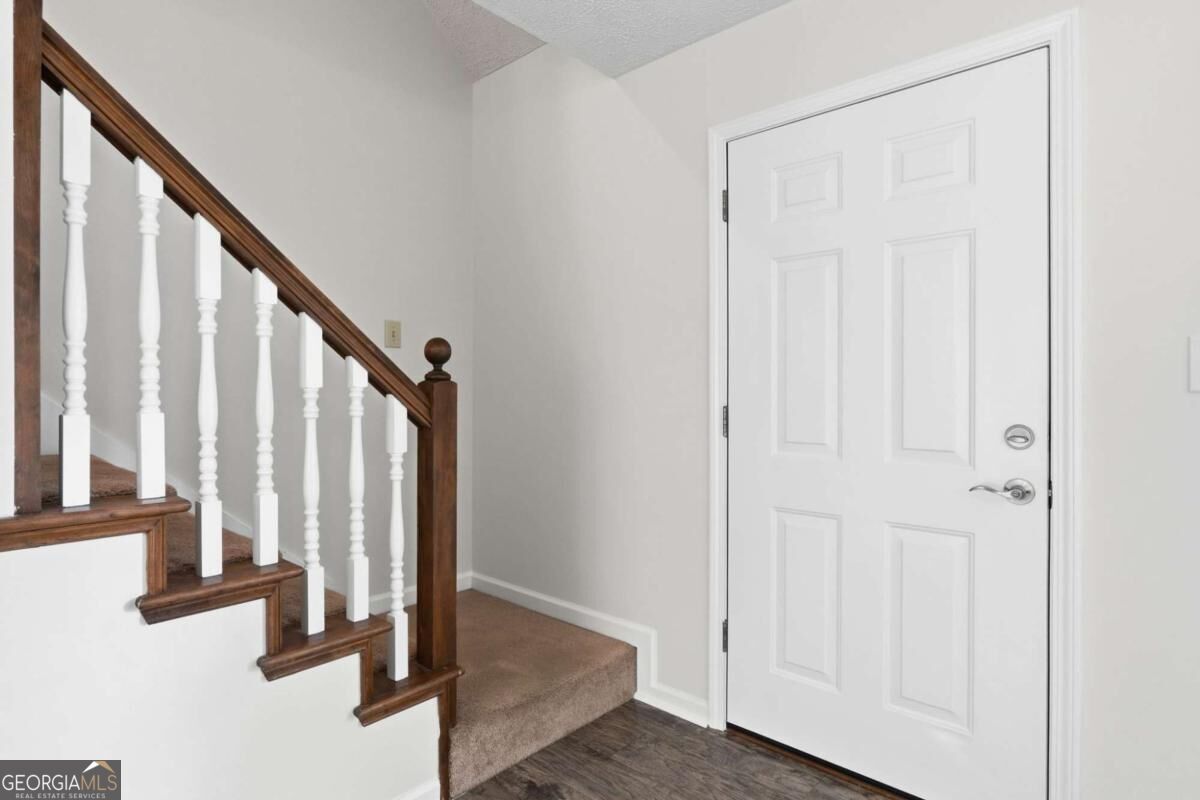 90 Maplewood Lane Property Photo 7