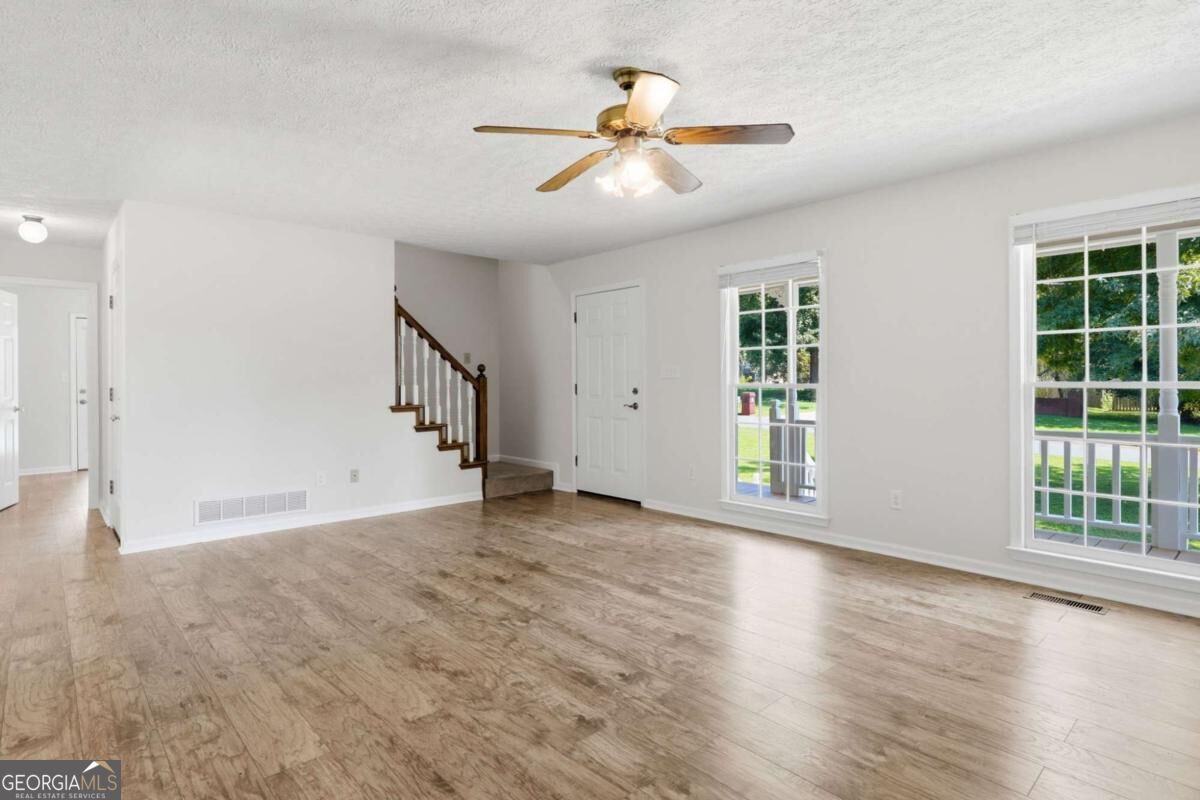 90 Maplewood Lane Property Photo 11