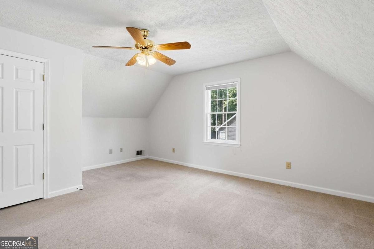 90 Maplewood Lane Property Photo 24