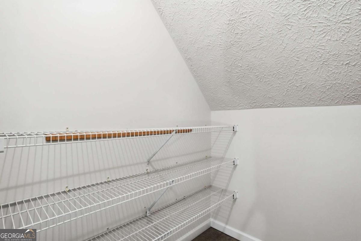90 Maplewood Lane Property Photo 27