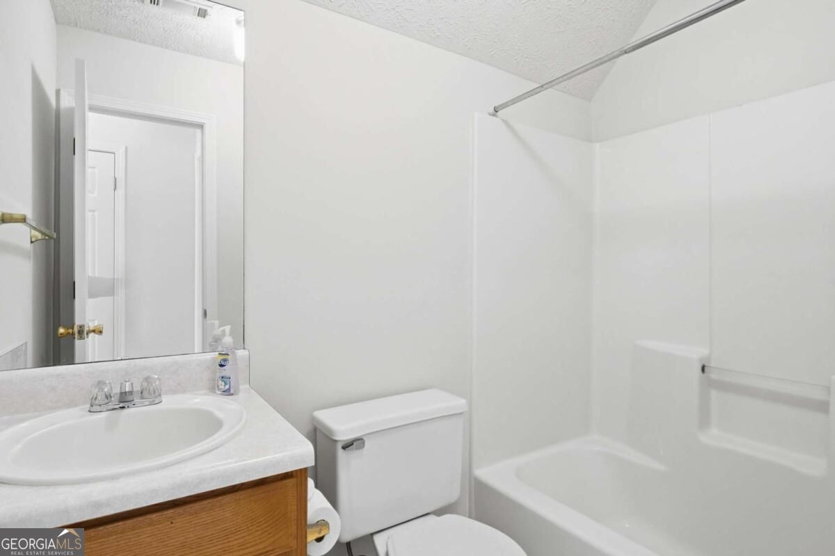 90 Maplewood Lane Property Photo 28
