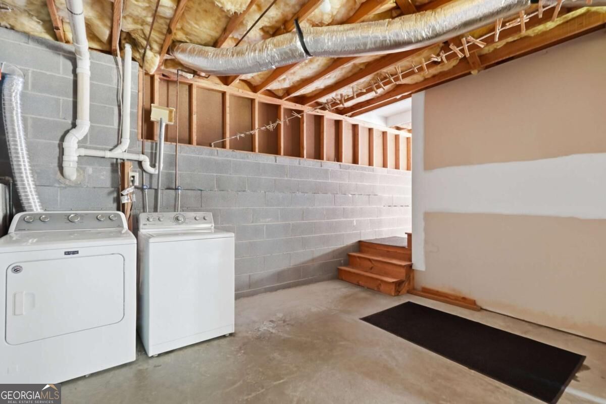 90 Maplewood Lane Property Photo 34