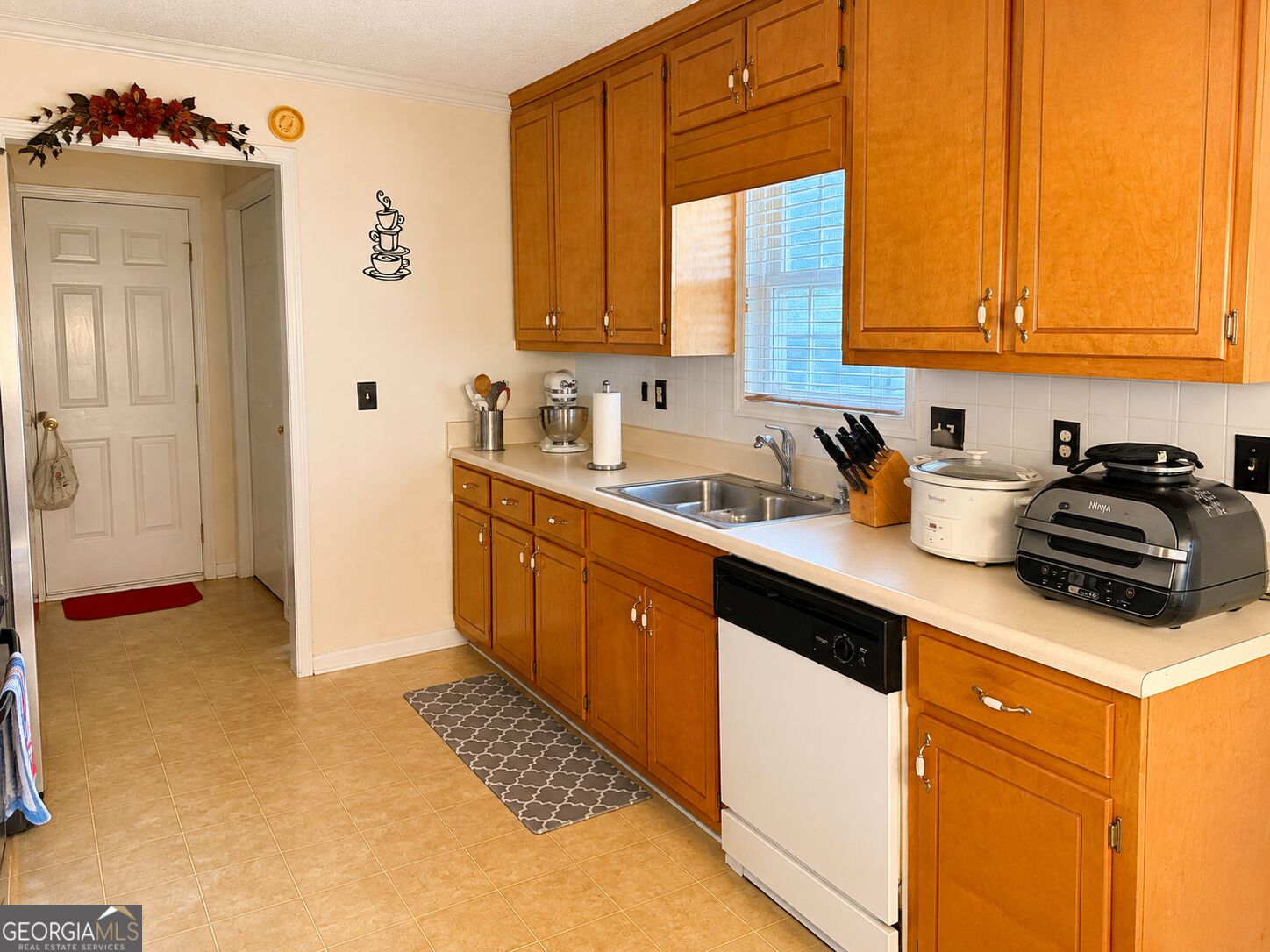 10200 Commons Crossing Property Photo 10