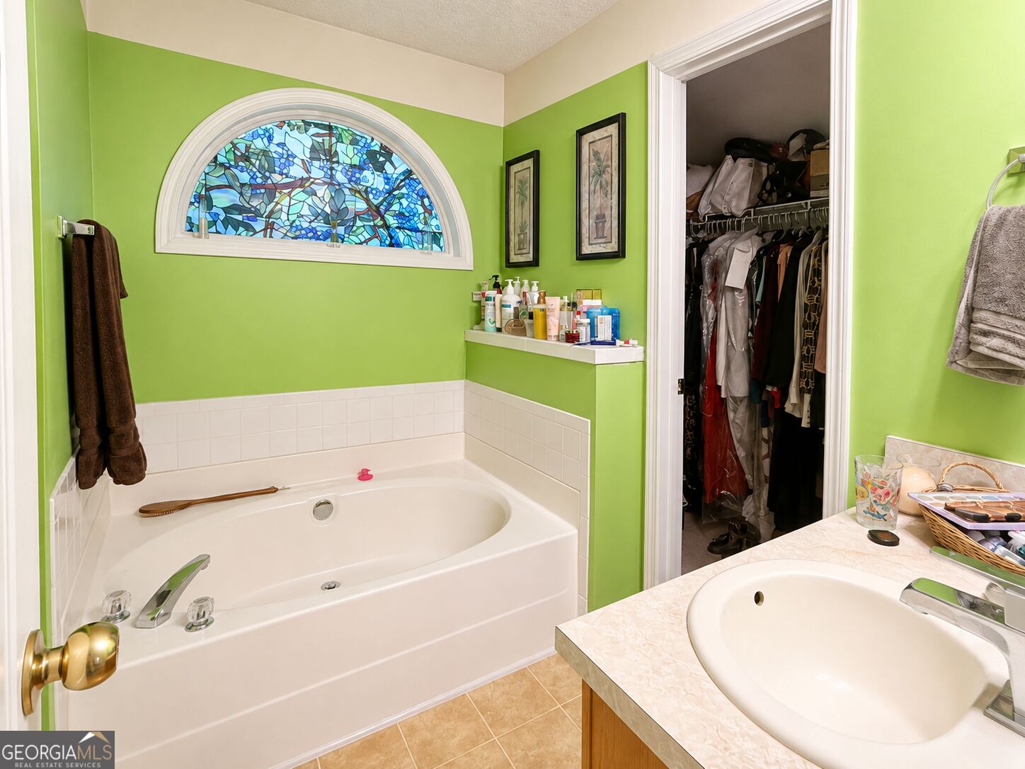 10200 Commons Crossing Property Photo 16