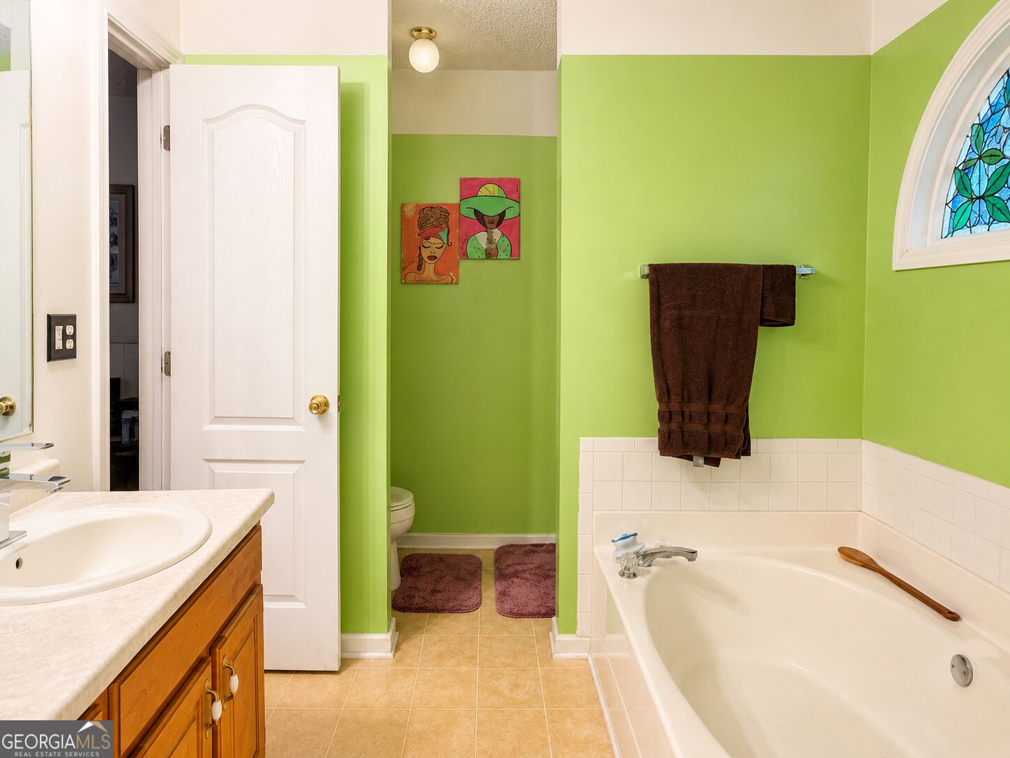 10200 Commons Crossing Property Photo 17