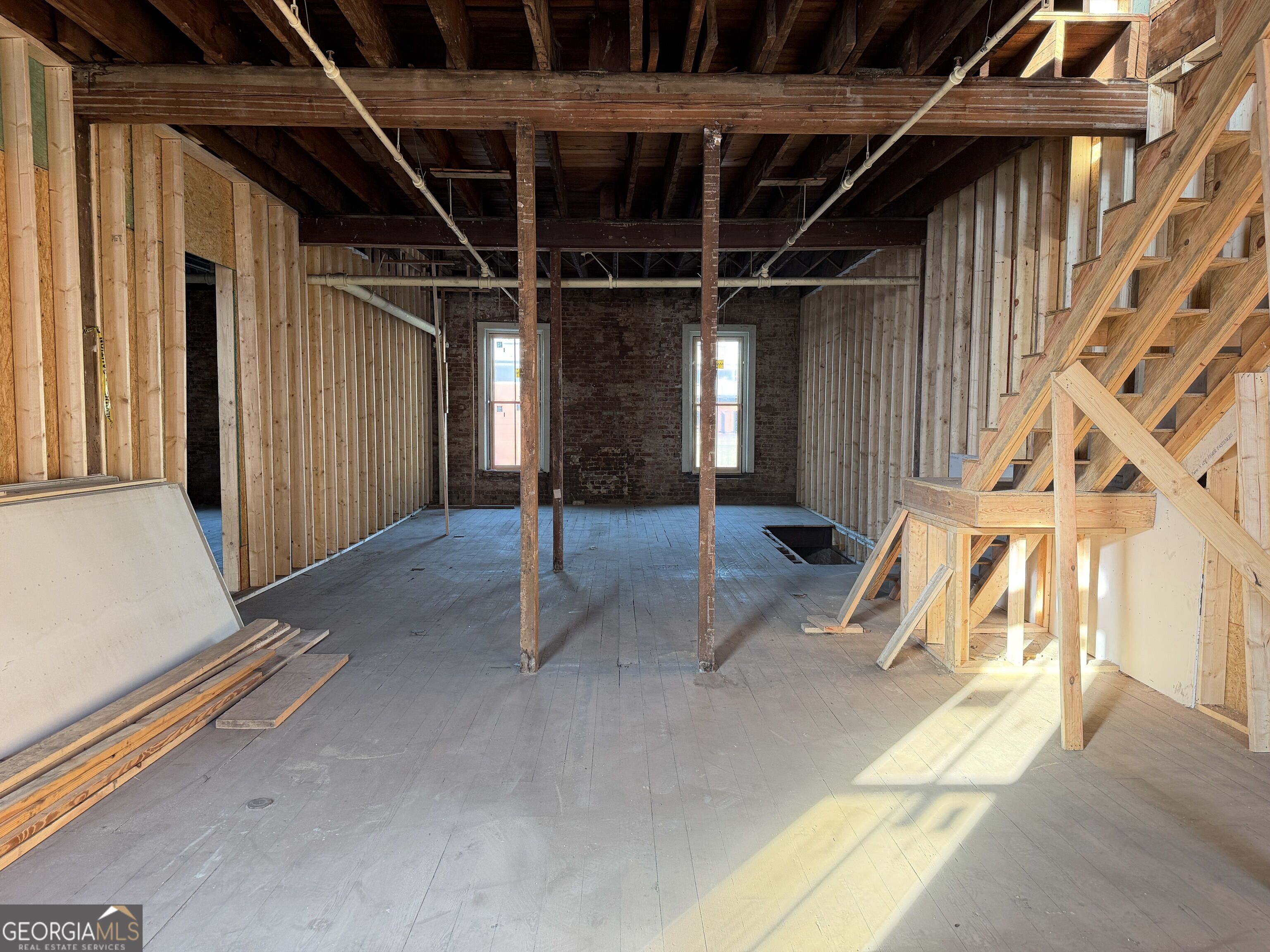 8 E 3rd Avenue Property Photo 5