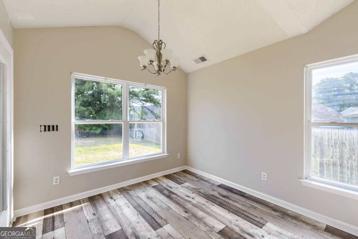 606 Mayfern Trace Property Photo 10