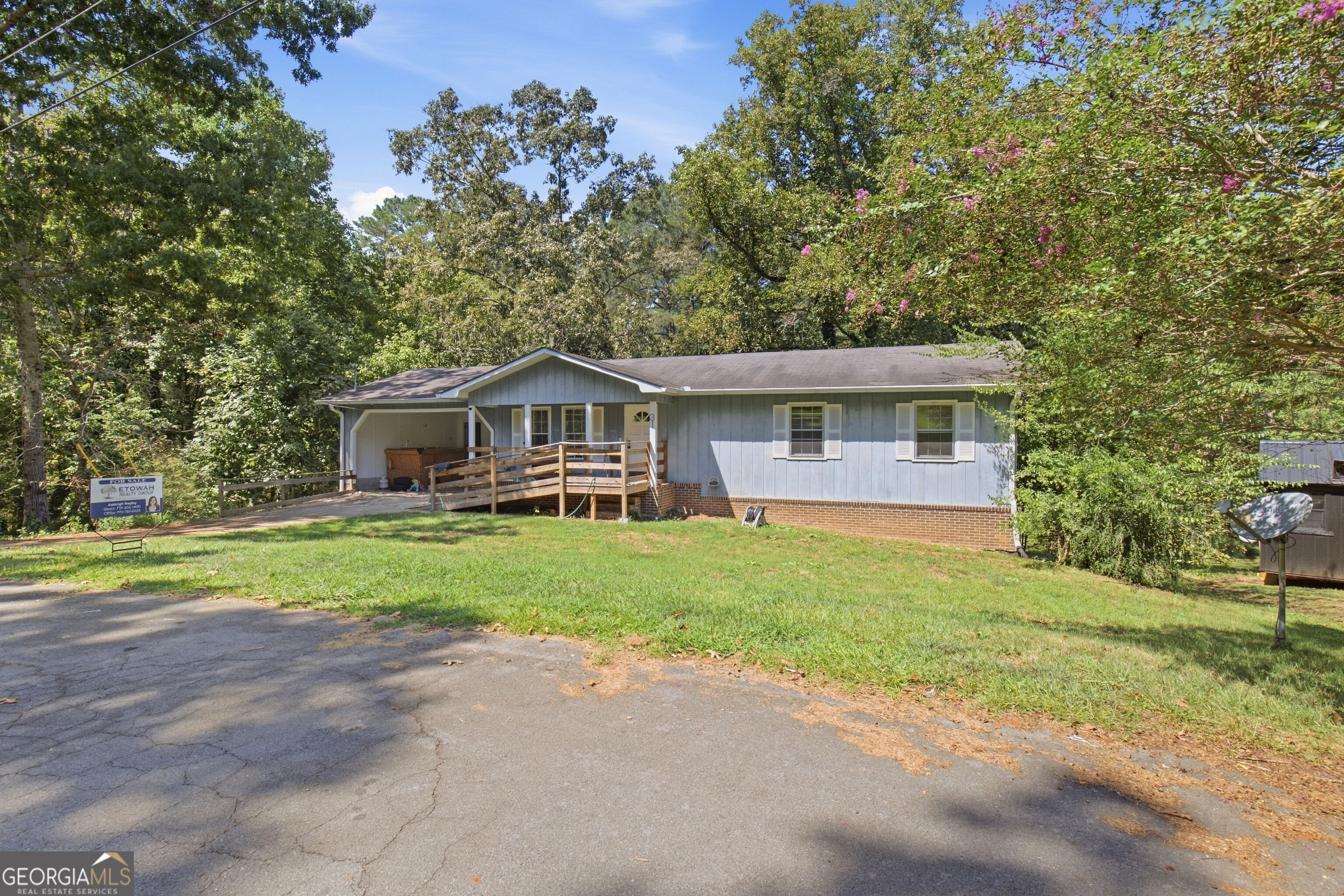 31 Rainwood Circle Se Property Photo 2