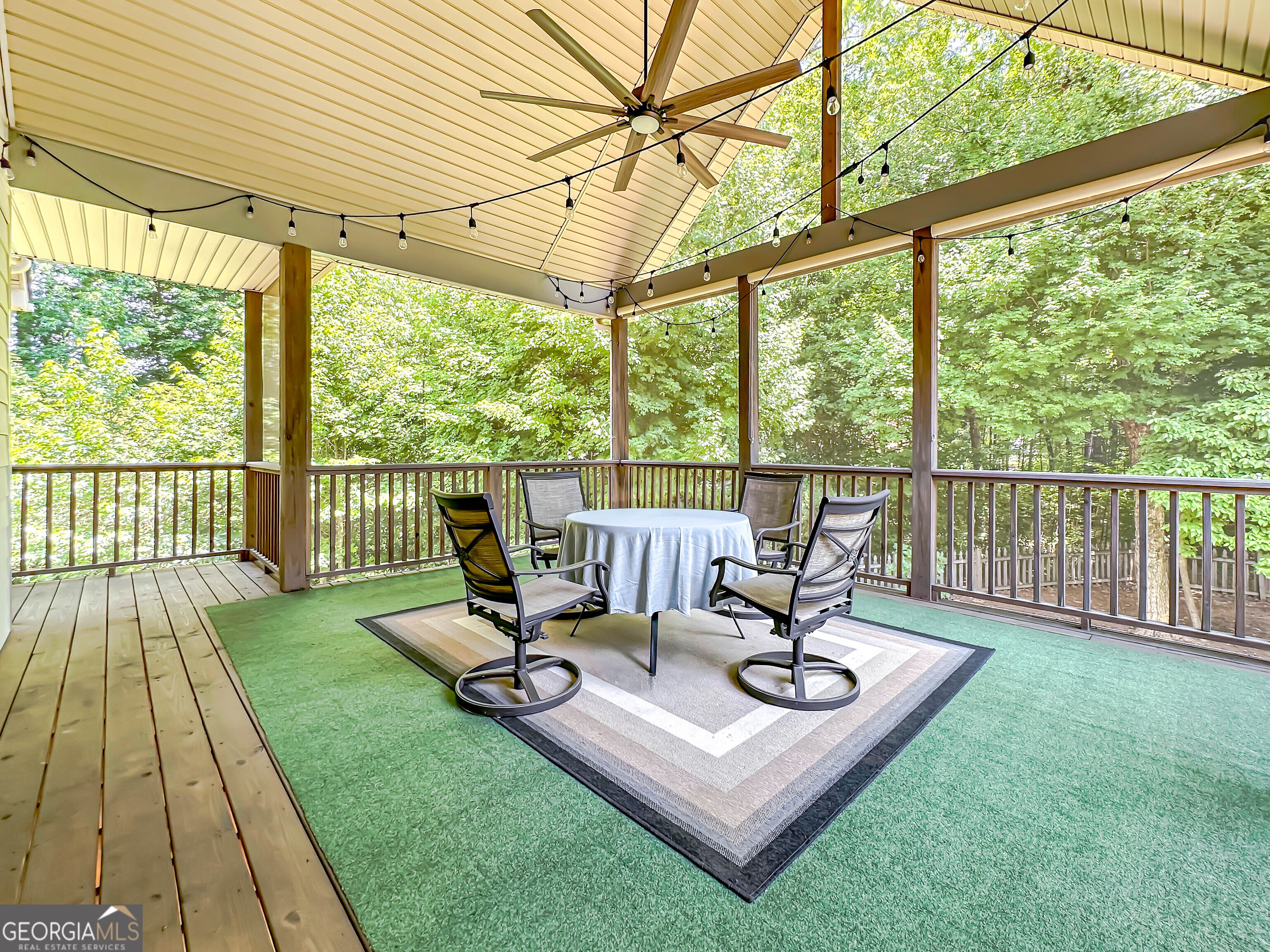 415 Vanderbilt Parkway Property Photo 35